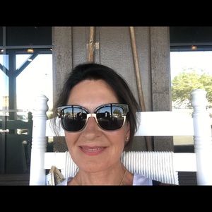 Meet your Posher, Diane